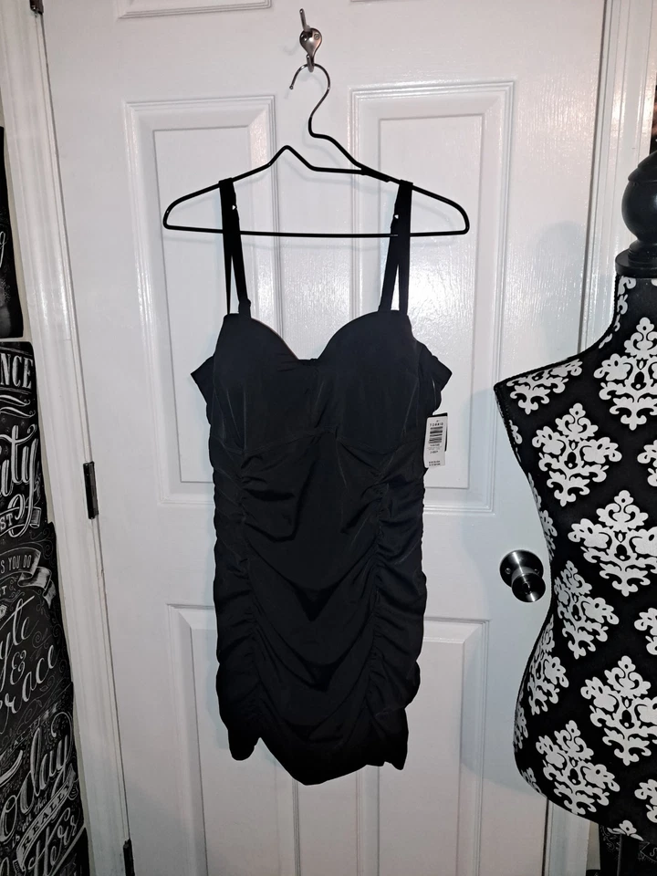 Vestido de baño Torrid negro de una pieza talla 2X DD/F NUEVO Foto 1 de 4