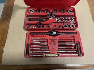 Snap-On® TDM-117A Metric Tap and Die Set (Incomplete) - Picture 1 of 3