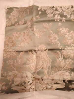 Coupon de tissu lampas 100% soie fond vert clair, décor d'amours, neuf - Photo 1/4