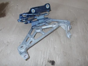 ASTON MARTIN RAPIDE 6.0 LITRE V12 PASSENGER N/S LEFT BONNET HINGE AD43-16799-AB - Picture 1 of 5