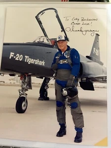 CHUCK YEAGER SPEED OF SOUND ACE PILOT F20 TIGERSHARK SIGNED AUTO 8X10 PHOTO - Bild 1 von 1