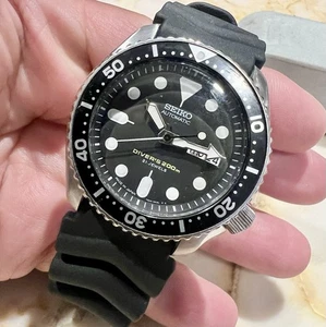 Orologio subacqueo uomo automatico SEIKO 7S26-0020 SKX007 data giorno acciaio inox FUNZIONANTE - Foto 1 di 10