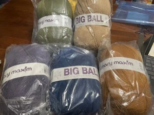 Mary Maxim Yarn - BIG BALL - 10.5oz / 300g / 850yd / 777m - several colors - Picture 1 of 16