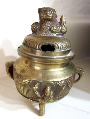 Quemador de incienso chino vintage de latón de 3 patas con tapa Foo Dog - Buda - Inmortales Foto 1 de 4