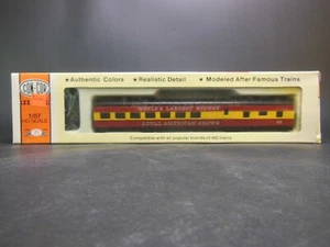 HO SCALE CON-COR ROYAL AMERICAN SHOWS CIRCUS 72' DINER DINING CAR KIT - Picture 1 of 2
