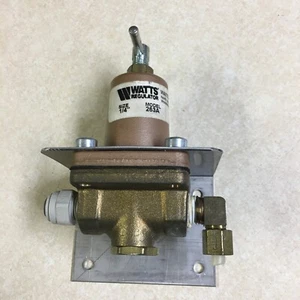 Watts 3-Way 263A-B Small Water 3-50psi Pressure Regulator - 1/4" NPT Female - Picture 1 of 8