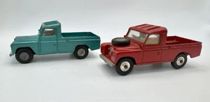 2 Corgi Toys Land Rovers 109 WB Vintage Die-cast 1/43 ~Mid ‘60s - Picture 1 of 4