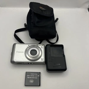 Canon PowerShot A3100 IS 12.1MP Digital Camera Silver Battery And Charger - Picture 1 of 13