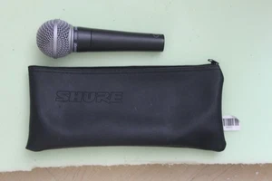Microfono Shure SM58 ottimo con custodia + cavo - Foto 1 di 8