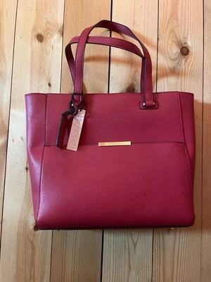 Bolso de mano Sole Society rojo Foto 1 de 3