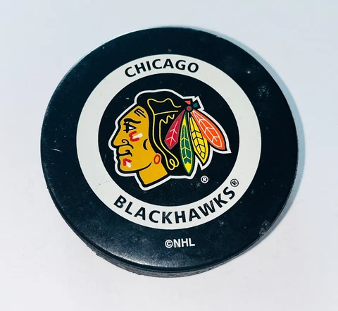 2000 NHL Chicago Blackhawks Official Game Puck InGlasCo #1 Cover