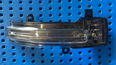 INDICADOR ESPEJO RETROVISOR PUERTA ALA MITSUBISHI OUTLANDER ZJ-ZL 11/2012 adelante Foto 1 de 4