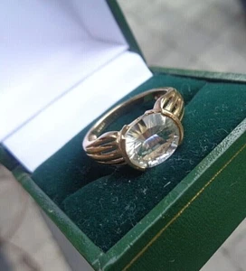 Attractive Cut Crystal Glass 9ct Gold Ring h/m 2007 Birmingham - size N to O - Picture 1 of 11