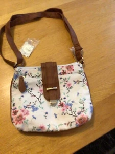 Ladies Floral Bag NEW - Picture 1 of 4