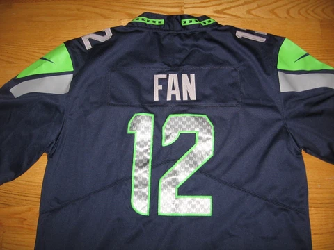 SEATTLE SEAHAWKS FAN #12 NFL ON FIELD NIKE SEWN ON PATCHES JERSEY BOY'S LARGE Cover