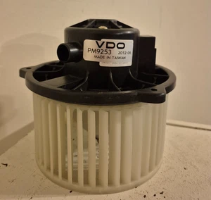 VDO PM9253 Blower Motor Front 2002-05 Kia Sedona - Picture 1 of 5