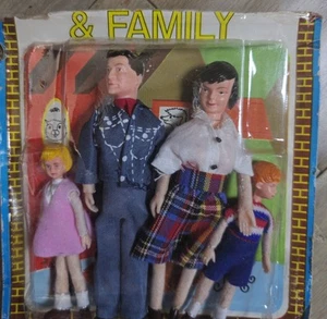 Vtg Rubber Bendy Dollhouse Family Set Of 4 5" Sealed Hong Kong - Picture 1 of 6
