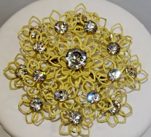A20 VINTAGE STRASS BROSCHE GELBE BLUME CLUSTER KLARE STEINE UNSIGNIERT MCM - Bild 1 von 4