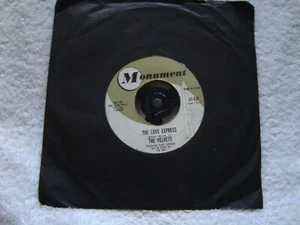 THE VELVETS - THE LOVE EXPRESS / DON'T LET HIM TAKE MY BABY - VINYL 7" - Monumen - Picture 1 of 1