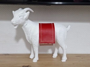 Geißbock Ziege Mit Schabracke Decke Figur Deko Geissbock Ziegenbock Weiß Rot - Bild 1 von 5