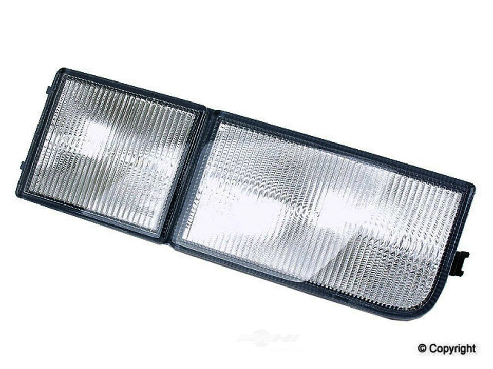 HELLA 006946041 Bumper Cover Reflector Front Right - Image 1 of 1