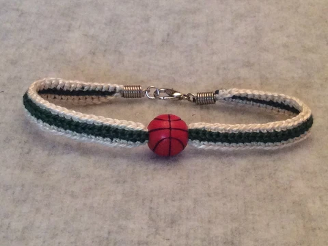 Milwaukee Bucks Women's Cream & Green Handmade Bracelet W/ Acrylic Bead!!! Cover