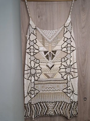 IMPRESIONANTE MINI VESTIDO DE CÓCTEL ADORNADO CON LENTEJUELAS NEWAZ DE TODOS LOS SANTOS EE. UU. 8 REINO UNIDO 12 Foto 1 de 4