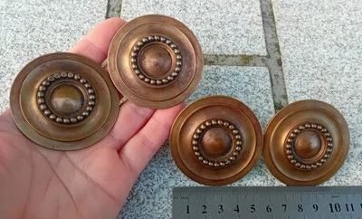 1 Ancienne décoration Rosace Bouton en bronze ou laiton, meuble D=5,8cm - Photo 1/4