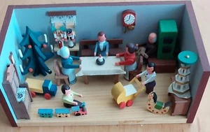 Erzgebirge Miniaturen Spielzeug Wohnzimmer (11 cm x 6 cm x 3,5 cm) gebraucht - Bild 1 von 8