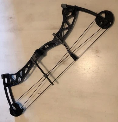 Martin Champion Haze Purple Compound Bow 50lb Right Hand - Image 1 of 4