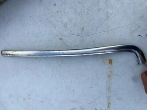 1266702522 WINDSHIELD TRIM LEFT W126 300SD 300SE 350SD 500SEL 560SEL 420SEL 126 - Picture 1 of 1