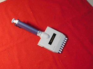 Rainin Pipet-lite 20-200uL LTS 8-Channel non-GLP Pipette - Picture 1 of 3