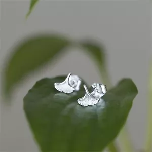 Orecchini A Perno A Foglia Di Ginkgo In Argento Fine 999 - Foto 1 di 14