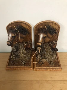 Vintage Western Pferd Tack Stiefel Hut Seil Buchstützen Gussharz Cowboy Reitsport - Bild 1 von 15