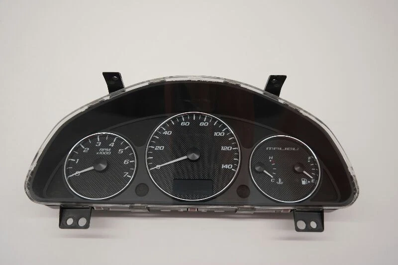 04 05 06 07 08 Chevy Malibu Velocímetro Cluster Estilo Clásico Emblema En Rejilla  Foto 1 de 4