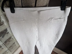 Anne Klein Capris White With Black Stripes Stretchy Fit - Picture 1 of 6