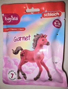 Schleich Bayala Serie 5 Granat Einhorn Tier Figur 70767 NEU. VERSIEGELT. Neu in Verpackung rot - Bild 1 von 2
