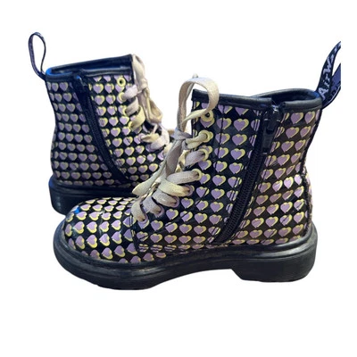 Dr. Martens Kids Collection 1460 Botas con Cordones Corazones Púrpura TALLA 12 Foto 1 de 4