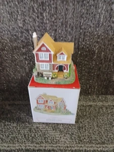 NIB Vintage House Figurine Riverside Lodge Liberty Falls Collectible Monument - Picture 1 of 1