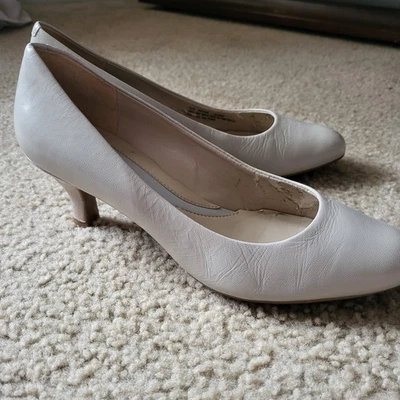 Zapatos de salón Naturalizer para mujer Marianne de cuero superior N5 cómodos vintage hueso 7,5 W Foto 1 de 4