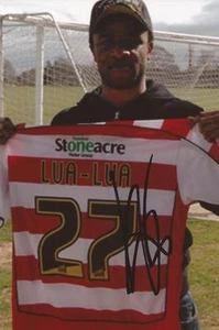 DONCASTER: KAZENGA LUALUA SIGNED 6x4 PORTRAIT PHOTO+COA - Picture 1 of 1