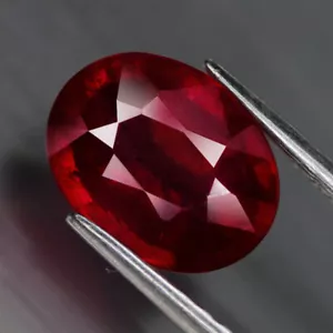 ES 3.98 ct. Rubí Natural Oval Rojo Madagascar - Imagen 1 de 5
