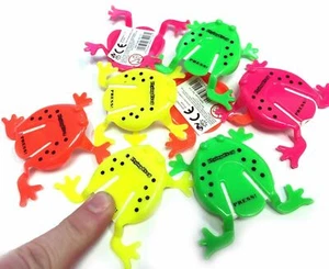 1 6 12 24 JUMPING FROG TIDDLYWINKS TOY PARTY BAG CHRISTMAS STOCKING FILLERS - Picture 1 of 3