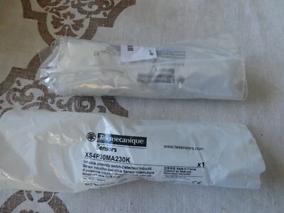 TELEMECANIQUE - Qty of 2 -- M30 AC/DC - 15mm Sensing -- XS4P30MA230K - Image 1 of 4