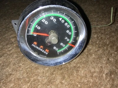 Velocímetro de línea verde RAC 9000 RPM con taza, gasser, DÍA 2 Hot Rod Camaro Foto 1 de 4