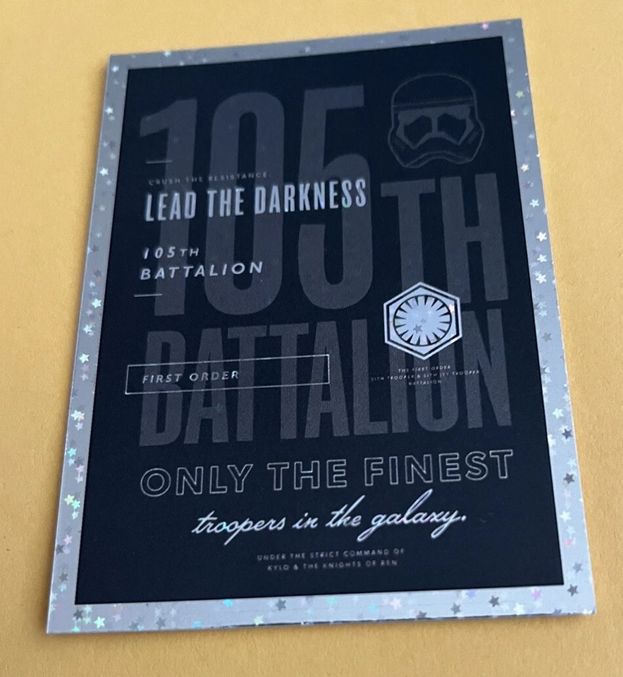 Topps Star Wars Rise of Skywalker Crush The Resistance Star Foil CR-8 - Image 1 of 1