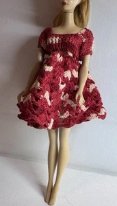 Abito Barbie vintage fatto a mano all'uncinetto - Foto 1 di 3