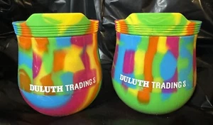 2 tazas de silicona comerciales Duluth con tapas tinte multicolor piscina navegación patio vino - Imagen 1 de 5