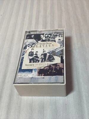 Антология The Beatles 1 - набор кассет 2 ленты НЕПРОВЕРЕННЫЕ - Изображение 1 из 4