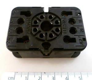 Elesta ZKR088 Octal-8 Pin Relay Bases 10A 380V OM0458 - Picture 1 of 2